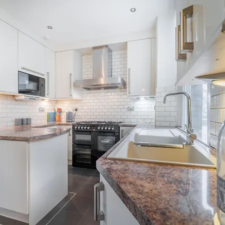 Tatil Evi 7 Bed In Ambleside Oc-Lr053 *