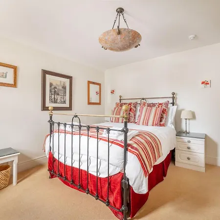 7 Bed In Ambleside Oc-Lr053 * Ambleside