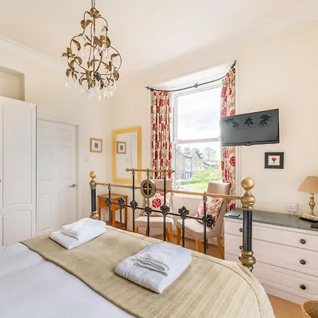 7 Bed In Ambleside Oc-Lr053 * Ambleside