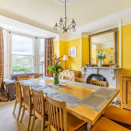 7 Bed In Ambleside Oc-Lr053 *