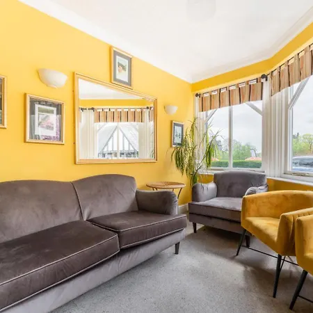 7 Bed In Ambleside Oc-Lr053 *