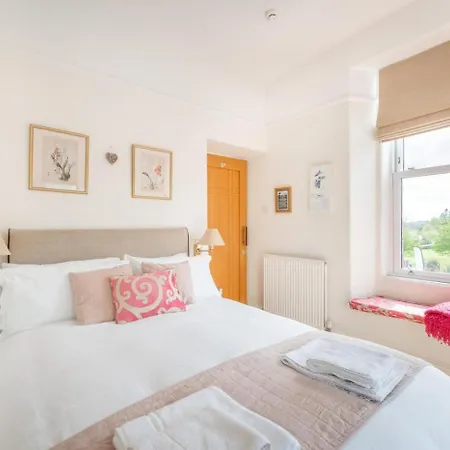 7 Bed In Ambleside Oc-Lr053 *